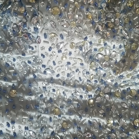 Dress - Picture 2 of 5